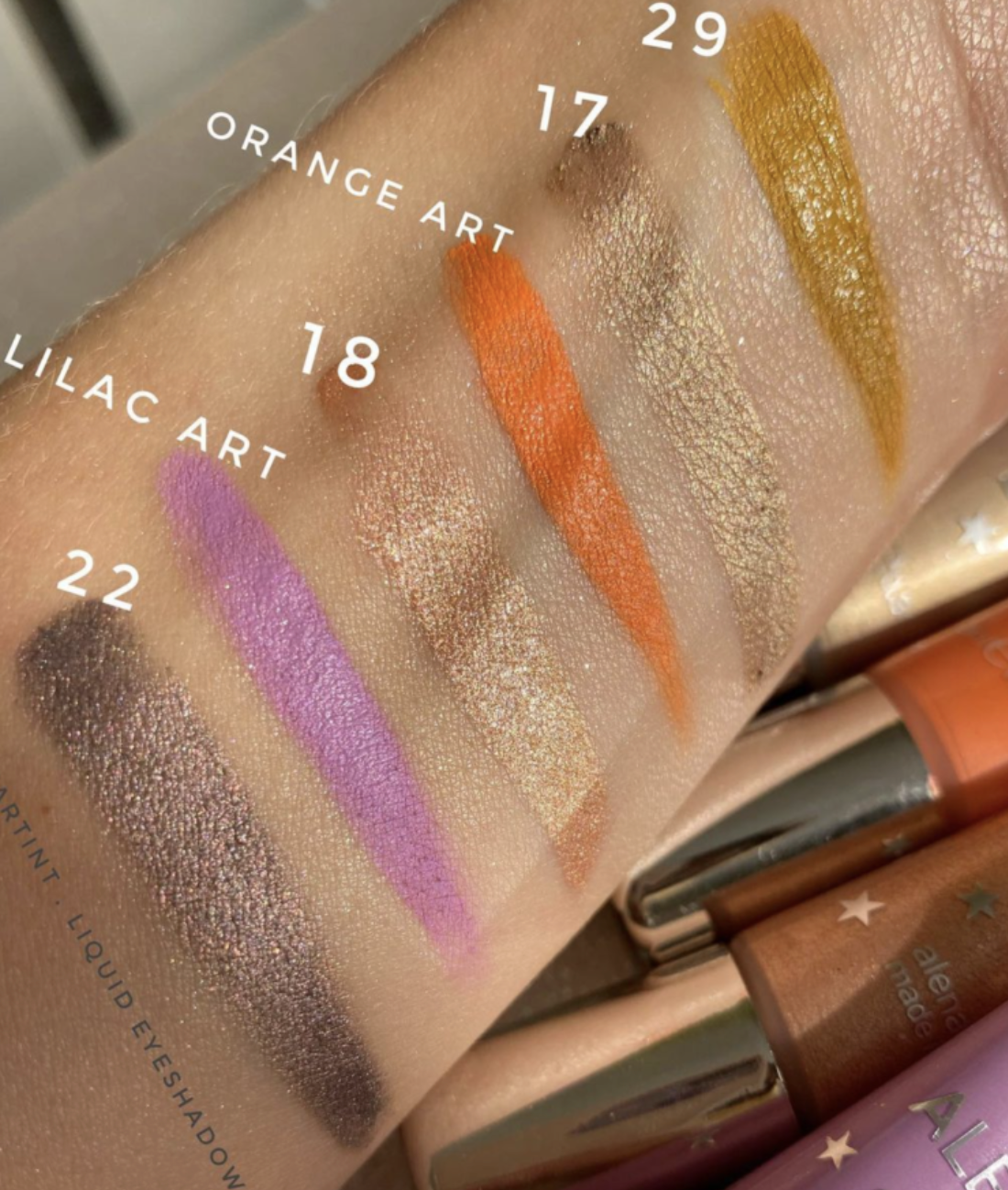 22 DESIRE STARTINT Pearl LuxeGlow Waterproof Mousse Eyeshadow (10ml)