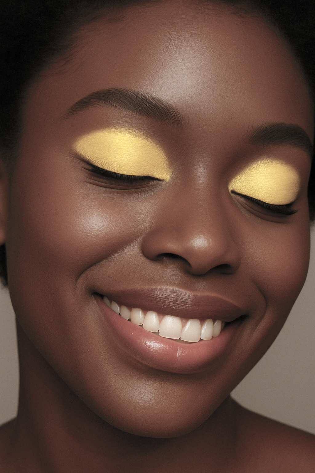 YELLOW ART STARTINT Matte Waterproof Mousse Eyeshadow (10ml)