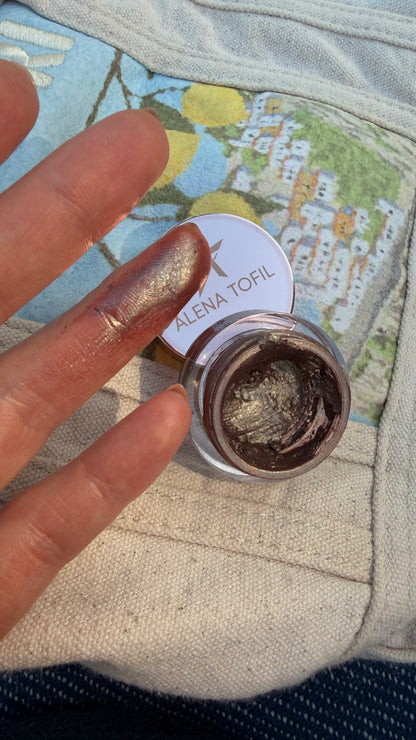 LUXQUISITE Silky Butter Eyeshadow - HOLIDAY