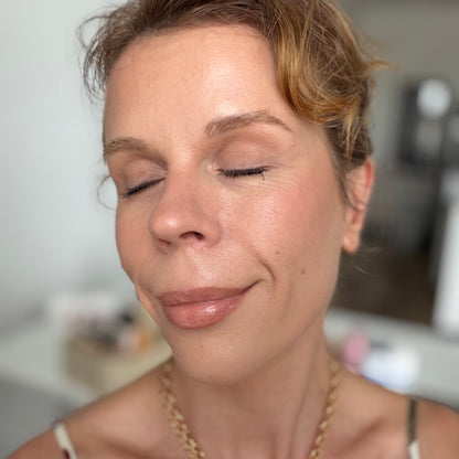 25 GLAMOUR STARTINT Velvet Mousse Shadow