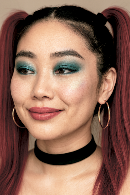 PRESIOUS LUXquisite cream-to-butter sparkly eyeshadow 3 g