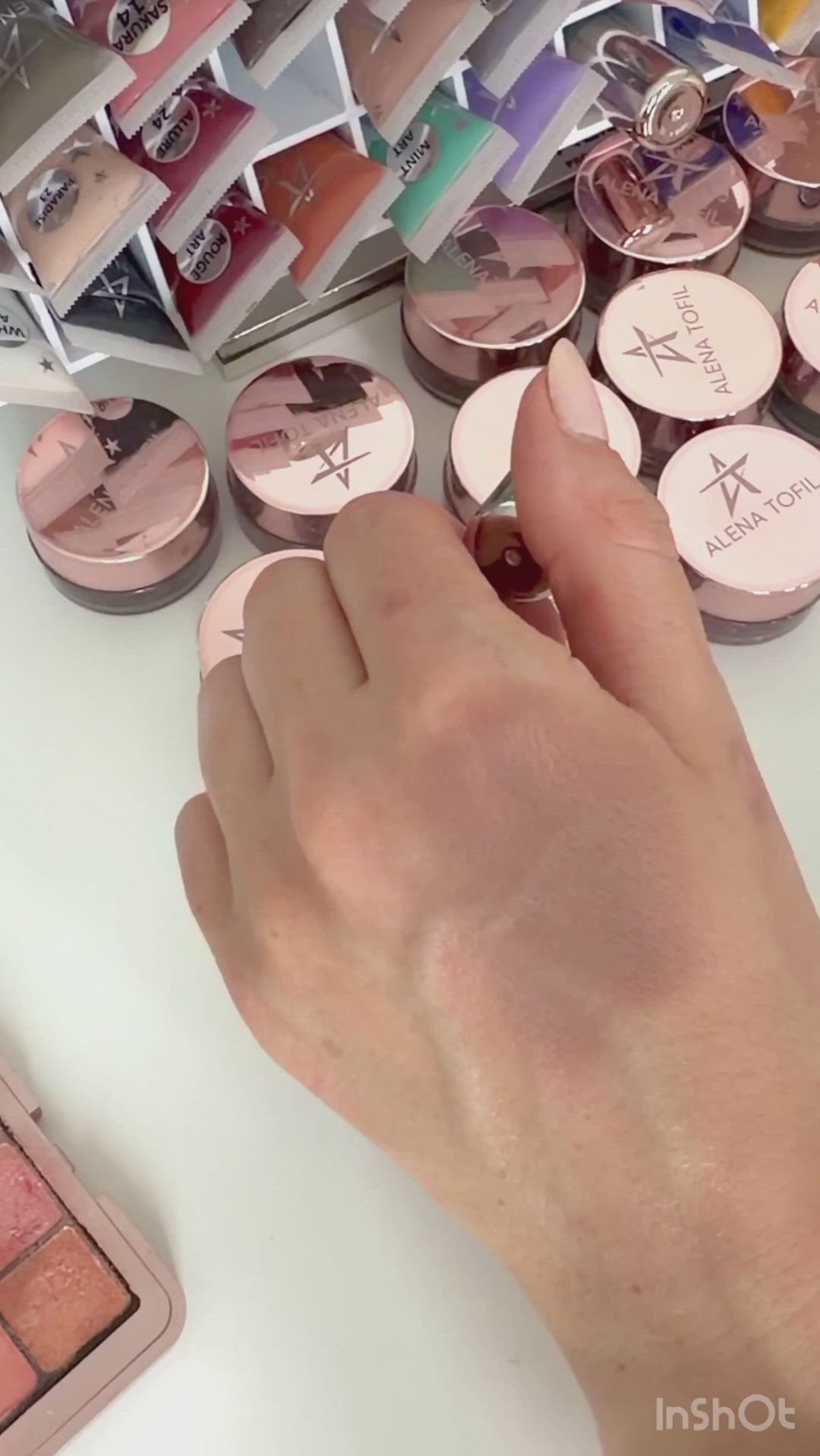 25 GLAMOUR swatch
